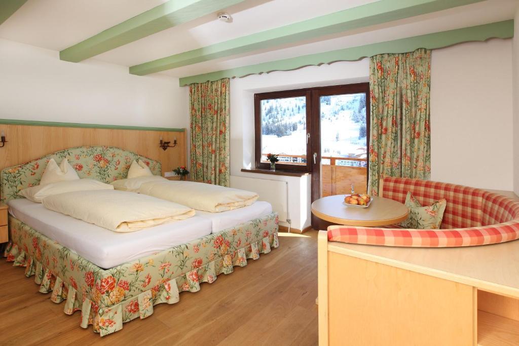 Hotel Anemone Lech am Arlberg Quarto foto